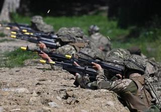 Ucraina, i soldati di Kim in guerra scoprono il porno: &quot;Distratti dal web&quot;