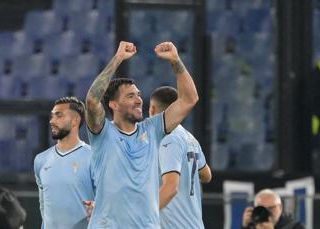 Europa League, Lazio-Porto 2-1: i gol biancocelesti di Romagnoli e Pedro