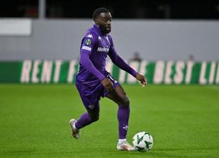 Conference League, Apoel Nicosia-Fiorentina 2-1