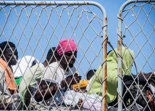 Migranti, ok del Cdm al ddl. Dai rimpatri alle nuove regole per i Cpr: cosa cambia Migranti, ok del Cdm al ddl. Dai rimpatri alle nuove regole per i Cpr: cosa cambia