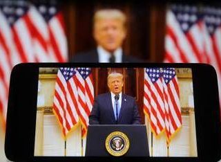 Trump, nuovo affondo contro l'Europa: "Sta andando in una brutta direzione"