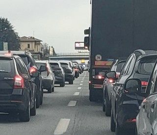 Bellinzona, rallentamento del traffico sulla Strada Principale
