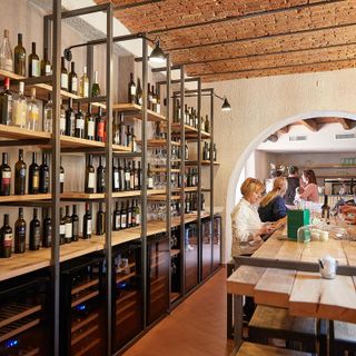Un Ticino tutto da assaporare… : la Casa del vino Ticino di Morbio Inferiore
