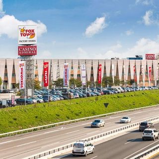 Il FoxTown raddoppia: 40 nuovi negozi e posti di lavoro anche per i frontalieri