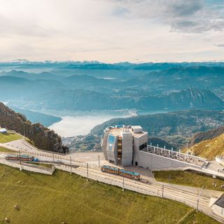 Un tramonto da non perdere? Quello del Fiore di pietra di Monte Generoso