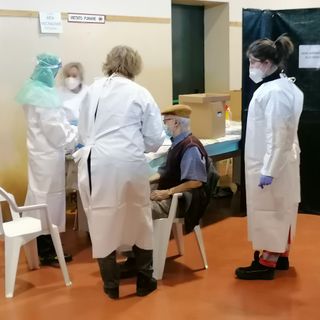 Campagna vaccinazioni: aperte le iscrizioni per gli &quot;over 65&quot; del Ticino