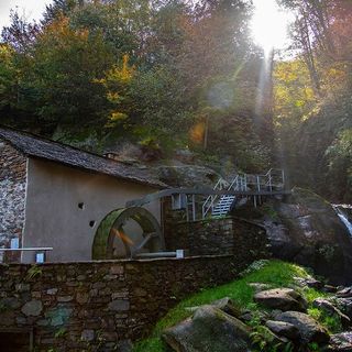 5 sentieri dove la castagna è regina: la via del Ceneri