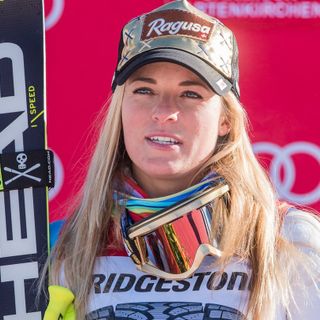 A Cortina la ticinese Lara Gut-Behrami vince l'oro nel Super G. Anche il Genoa la festeggia