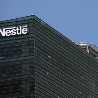 La multinazionale svizzera Nestlé nella top-5 mondiale dei più grandi produttori di inquinamento da plastica