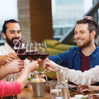Riapertura in vista per gli spazi interni di bar e ristoranti del Ticino