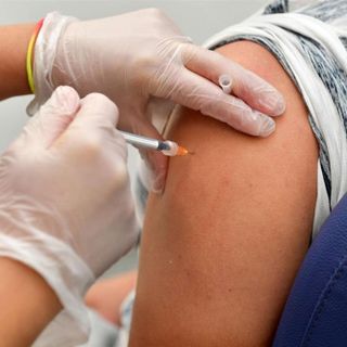 La Svizzera non esclude l'obbligo della vaccinazione contro il Covid