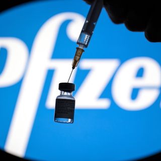 La Svizzera dice si a che il vaccino Pfizer/BioNTech venga inoculato ai giovani