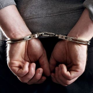 Furiosa lite nel Bellinzonese: sei arresti e capi d’accusa da brividi