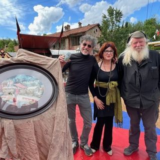 &quot;A ognuno i suoi sogni&quot;: la poesia del Cirque Bidon al Baladin Open Garden di Piozzo (VIDEO)