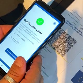 Green Pass nei negozi italiani? &quot;Venite a fare acquisti in Ticino, dove basta la mascherina&quot;