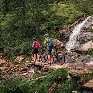 Valle Malvaglia Bike, dopo aver raggiunto Drago con la filovia o in auto