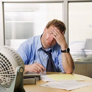 Lavorare all’aperto o all’interno di edifici nel periodo di caldo: norme a protezione dei lavoratori