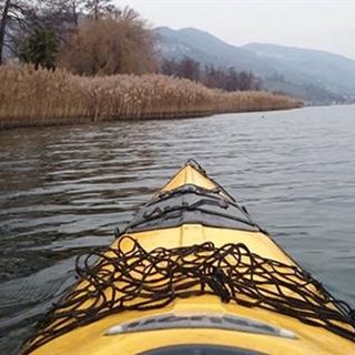Il kayak, un’avventura a pelo d’acqua in Ticino