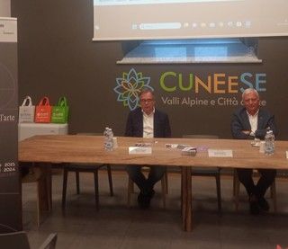 &quot;L'altra metà: la donna nell'arte&quot; e &quot;L'arte di abitare&quot;: presentate in Atl le prossime mostre di Busca e Cherasco (VIDEO)