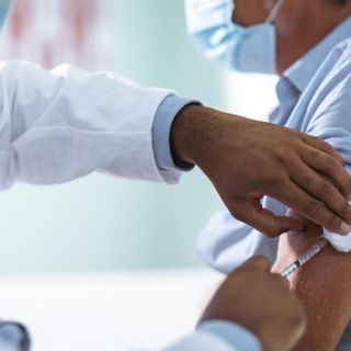 Swissmedic approva l’estensione della terza dose del vaccino  a tutte le persone di età pari o superiore ai 16 anni