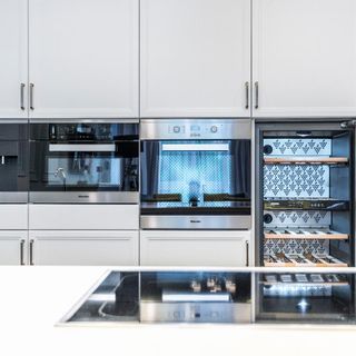 Quale dimensione di cantina dovresti scegliere per la tua casa?