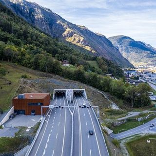 Svizzera, troppi soldi per le autostrade