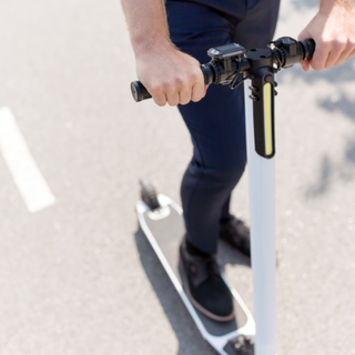 Non ce l'ha fatta l'uomo caduto dal monopattino in Valle Levantina