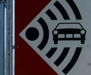 Ventiquattrenne italiano sfreccia a oltre cento all'ora in Ticino: non potrà più circolare in Svizzera