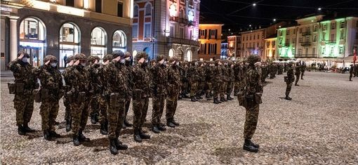 Locarno, cerimonia di riconsegna della bandiera del battaglione di fanteria di montagna 29 Locarno, cerimonia di riconsegna della bandiera del battaglione di fanteria di montagna 29
