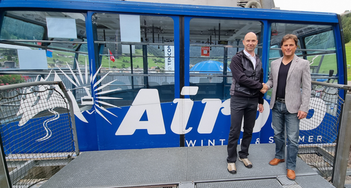Il momento del passaggio di consegne Il momento del passaggio di consegne