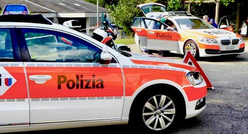 Cadavere trovato nell'atrio di un palazzo vicino a Lugano: la vittima è un italiano Cadavere trovato nell'atrio di un palazzo vicino a Lugano: la vittima è un italiano