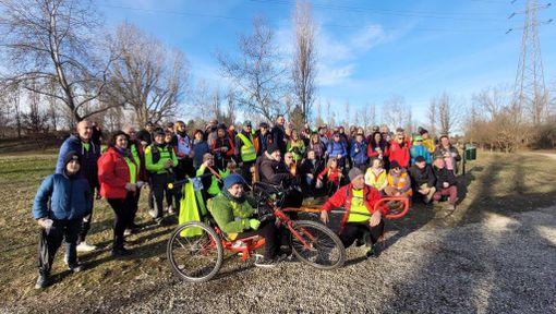 Le magliette gialle della Hope Running alla tappa 73 di &quot;Cammino per l'Italia&quot;