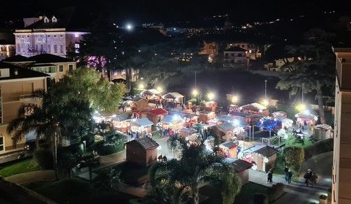 Scatta "Loano Christmas": il 30 novembre apre il “Villaggio Magie di Natale”, il più bello della Liguria Scatta "Loano Christmas": il 30 novembre apre il “Villaggio Magie di Natale”, il più bello della Liguria
