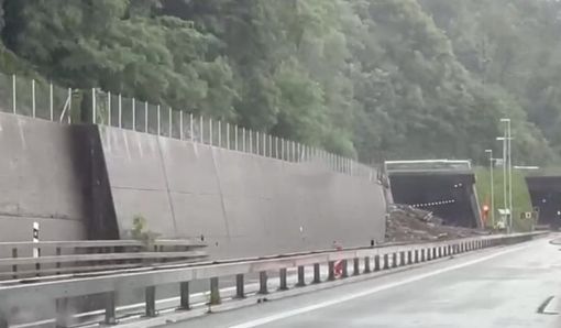 Anche nelle ultime ora il maltempo ha flagellato il Bellinzonese e il Luganese Anche nelle ultime ora il maltempo ha flagellato il Bellinzonese e il Luganese