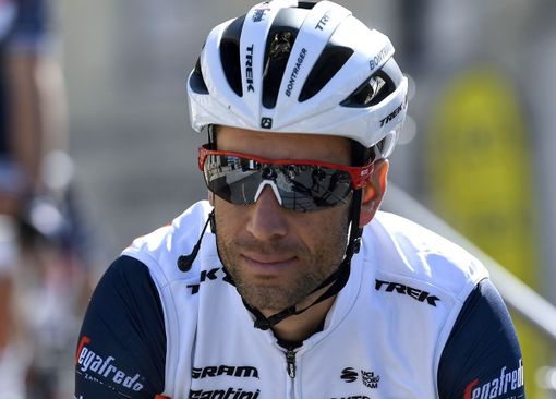 Polso fratturato per Vincenzo Nibali: probabile addio al giro d'Italia. Giovedì operato a Lugano