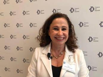 Tumore al seno, Dorigo (AstraZeneca): "Gruppo in prima linea su farmaci e prevenzione" Tumore al seno, Dorigo (AstraZeneca): "Gruppo in prima linea su farmaci e prevenzione"