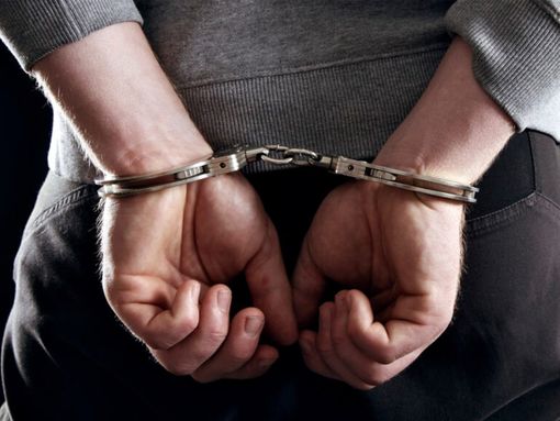 Furiosa lite nel Bellinzonese: sei arresti e capi d’accusa da brividi