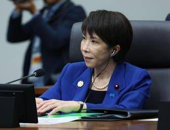 Elezione in Giappone, partito premier Takaichi verso maggioranza: le proiezioni