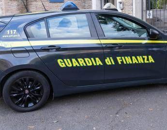 Bari, presunta corruzione in gare forniture Asl: 7 indagati