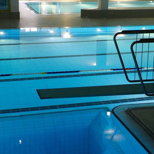 Piscina coperta di Lugano aperta dal 7 al 30 aprile