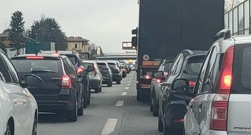 Traffico in rallentamento sulla strada principale Lamone - Ponte Tresa