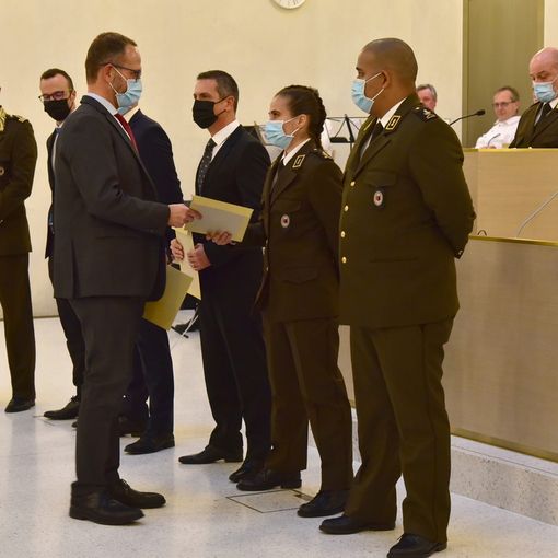A Bellinzona la cerimonia annuale della Polizia cantonale