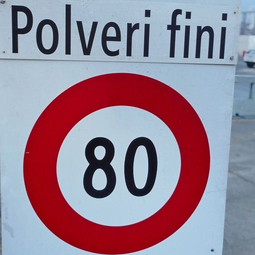 La qualità dell’aria del Canton Ticino supera i valori massimi: si interviene sin da oggi, e non solo sul traffico