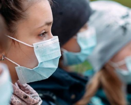 Via l'obbligo di mascherina per gli allievi delle scuole elementari svizzere