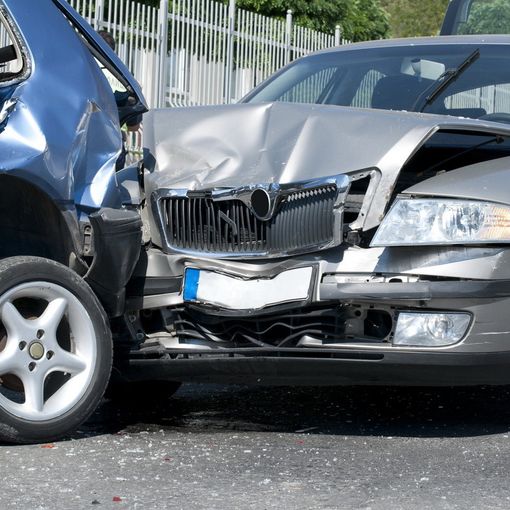 Meno morti e più feriti gravi negli incidenti stradali del 2021 in Svizzera