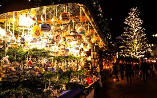 Continuano i caratteristici mercatini di Natale a Lugano