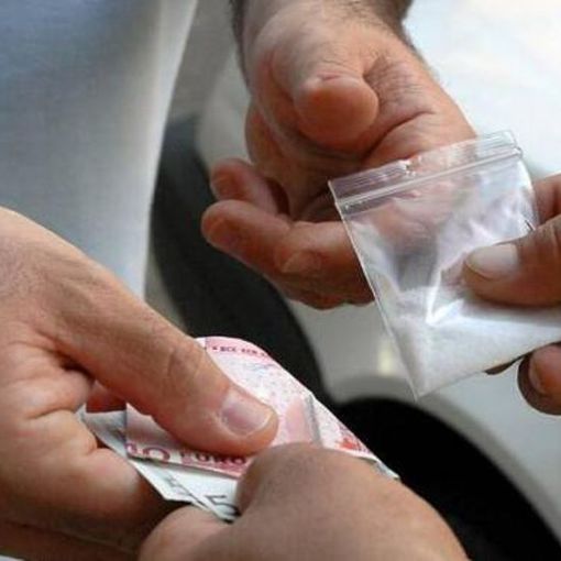 Sospetta spacciatrice luganese arrestata dalla Polizia