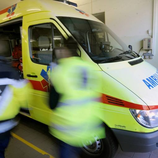 Esce di strada dopo un malore: grave un 57enne residente in Riviera
