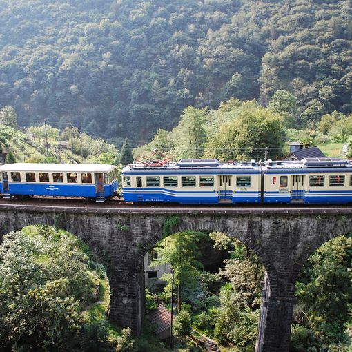 Locarno-Camedo: un viaggio nel tempo a bordo del treno storico