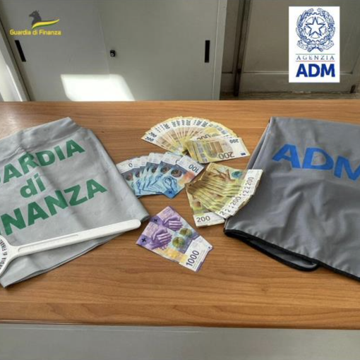 Controlli al confine, da luglio scoperti 260mila euro non dichiarati e un orologio di valore
